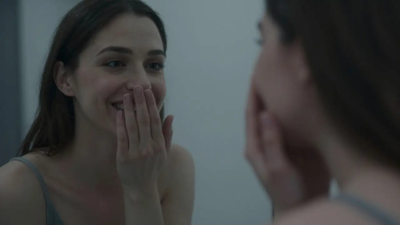 Jak zvládnout mezery mezi zuby: Psychologie, sebevědomí a možnosti řešení